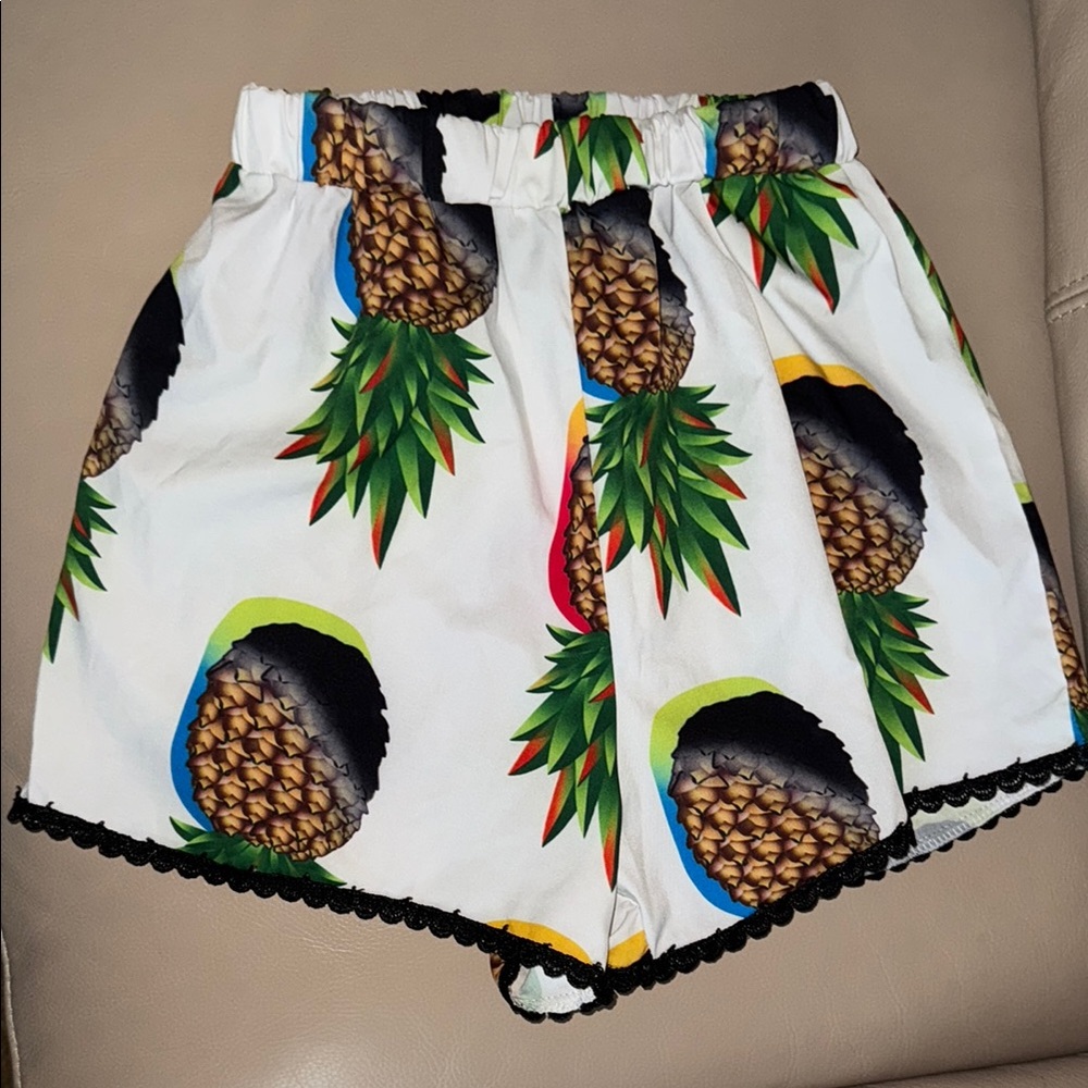 Tropical Pineapple Print Women's Shorts